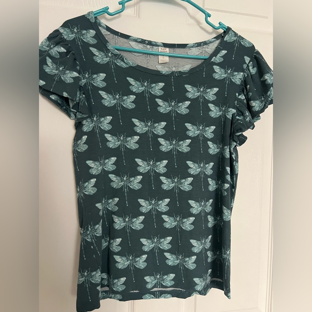 ‼️NWOT: Kate Quinn Teal Dragonfly Short Sleeve Top - S